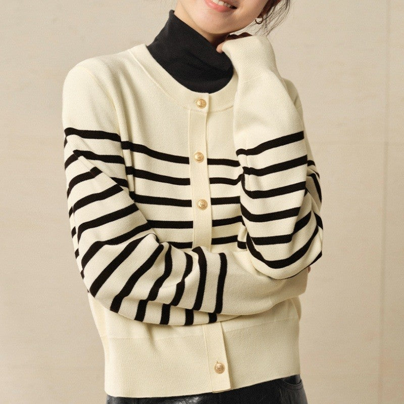 10992005